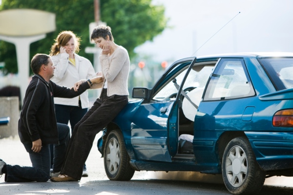 What Should I Do If I Witness a Car Accident?